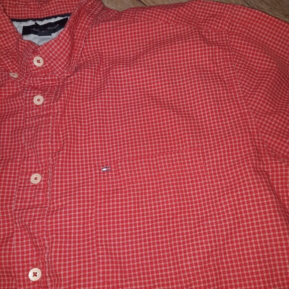 Men's Tommy Hilfiger Red Button Down Shirt Large - Picture 8 of 8